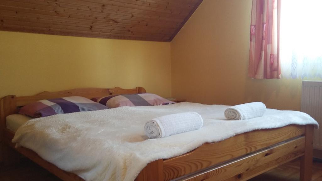 Bundics Vendeghazak Bed and Breakfast Lenti Eksteriør billede